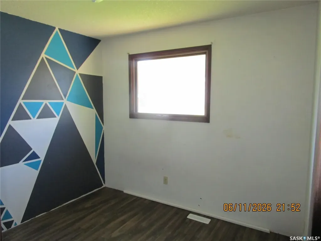 504 4th Avenue W Assiniboia SK S0H 0B0