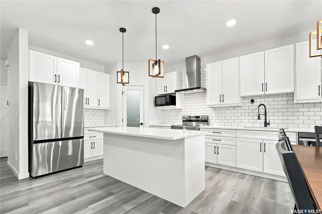 530 Taskamanwa Street Saskatoon SK S7V 1P8