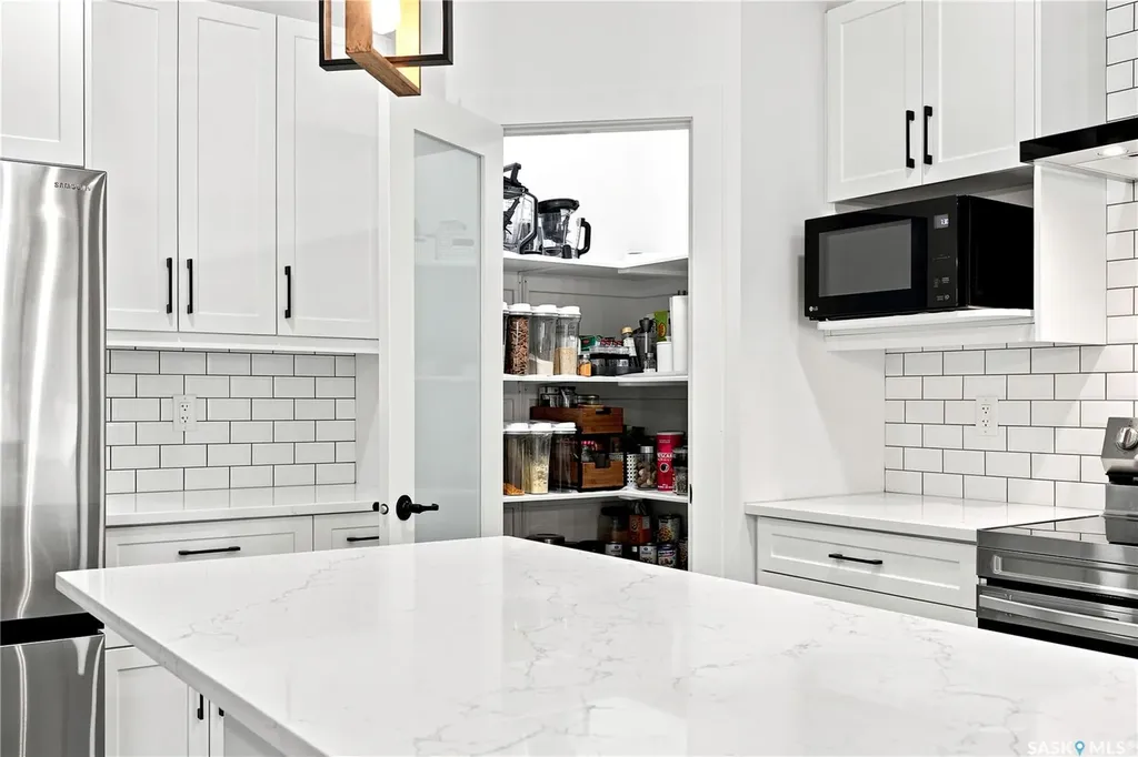 530 Taskamanwa Street Saskatoon SK S7V 1P8