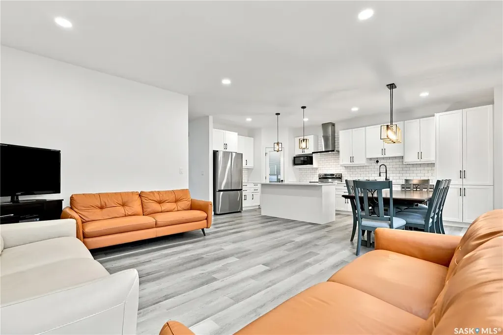 530 Taskamanwa Street Saskatoon SK S7V 1P8