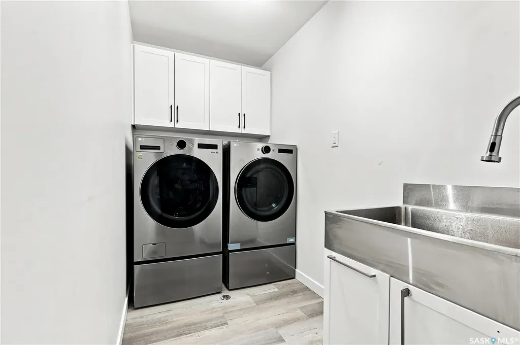 530 Taskamanwa Street Saskatoon SK S7V 1P8