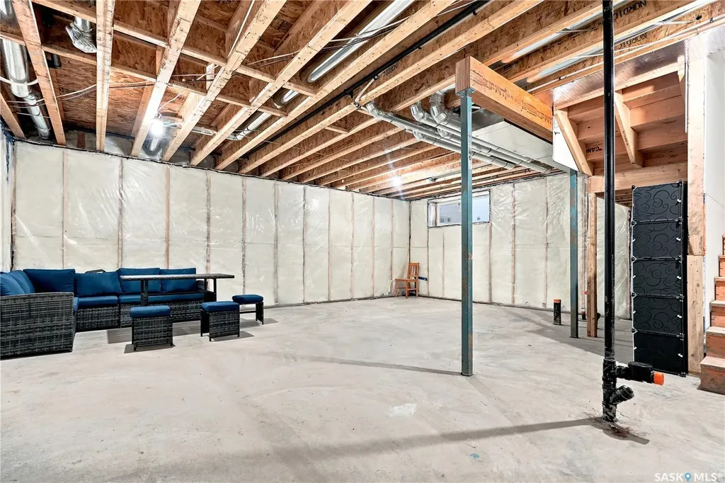 530 Taskamanwa Street Saskatoon SK S7V 1P8