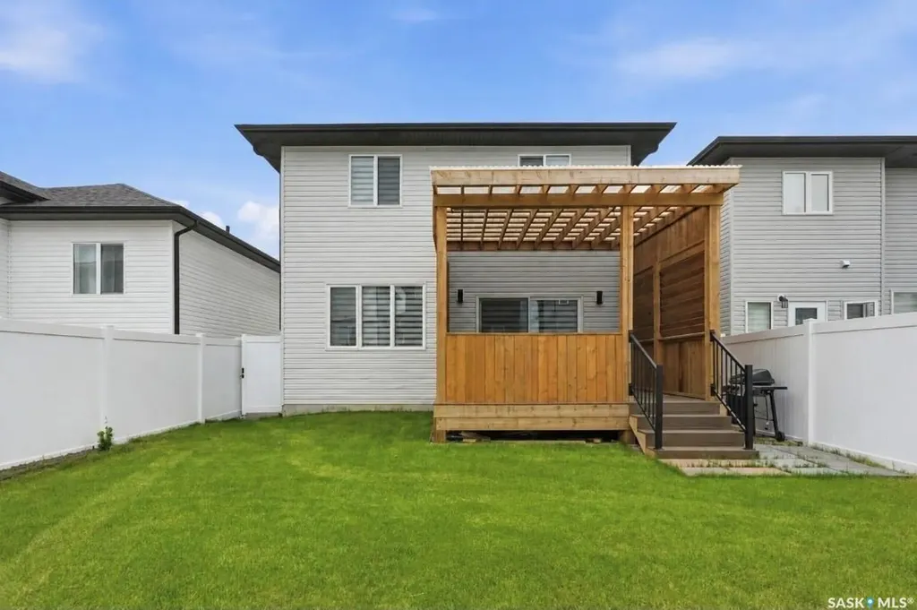 530 Taskamanwa Street Saskatoon SK S7V 1P8