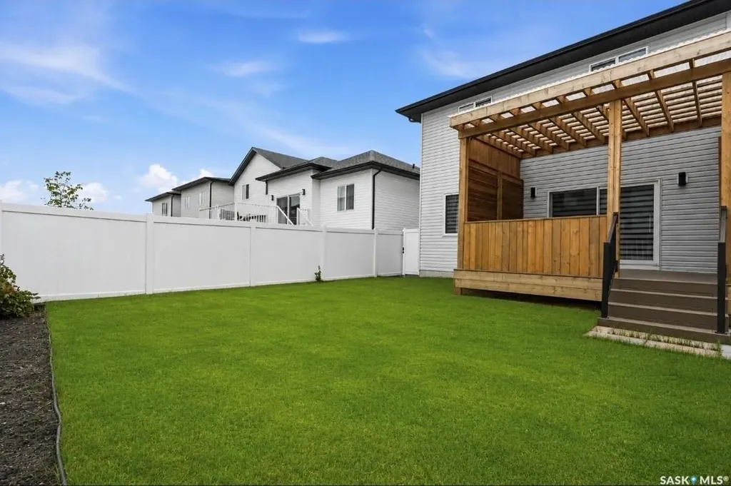 530 Taskamanwa Street Saskatoon SK S7V 1P8