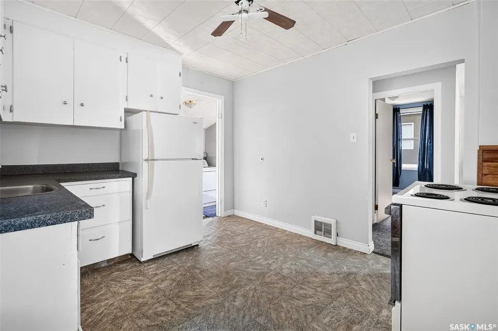 40 Iroquois Street E Moose Jaw SK S6H 4S8