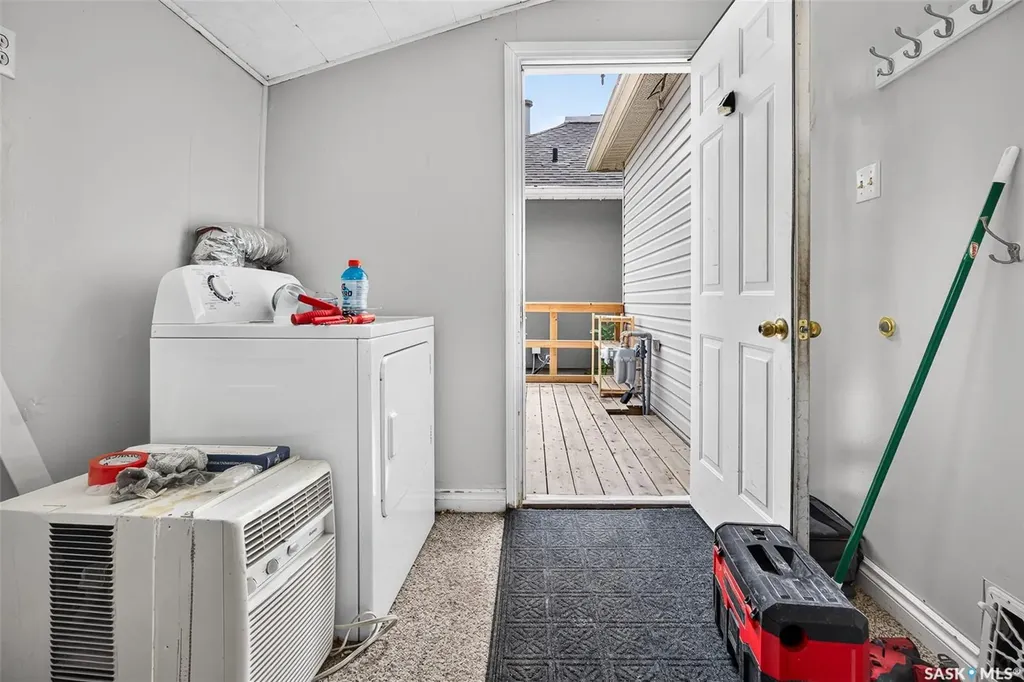 40 Iroquois Street E Moose Jaw SK S6H 4S8