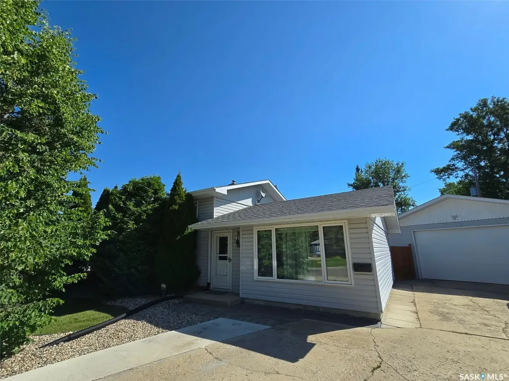 19 Sampson Place Regina SK S4R 4R5