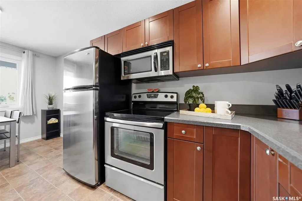 515 28th Street E Prince Albert SK S6V 1X8