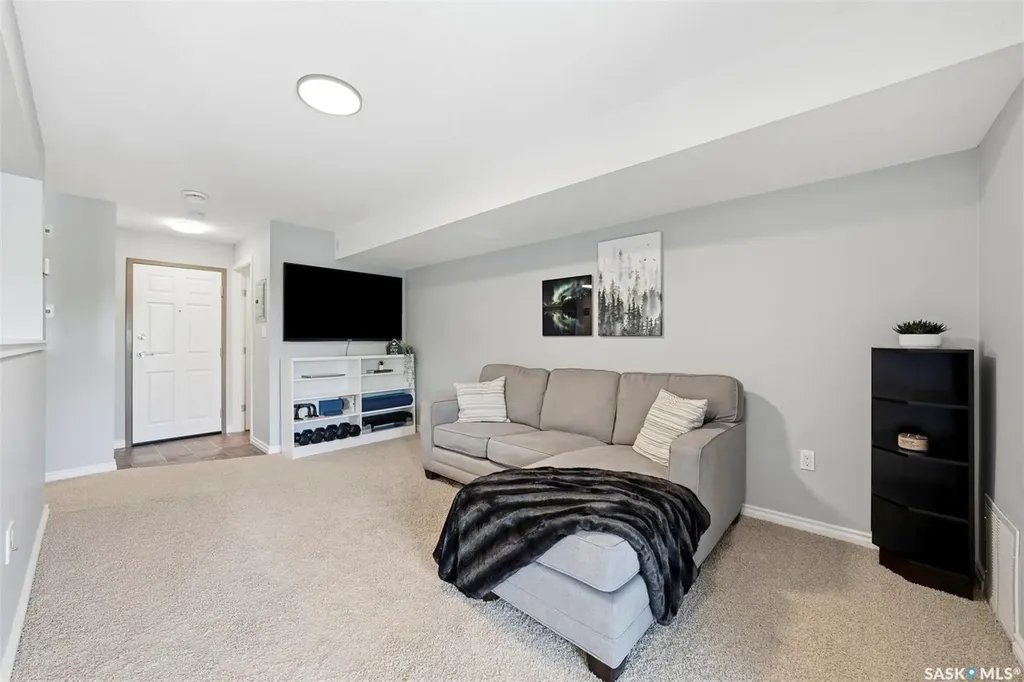 515 28th Street E Prince Albert SK S6V 1X8