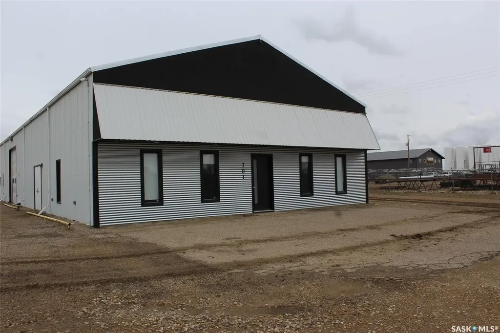 701 37 Highway Shaunavon SK S0N 2M0