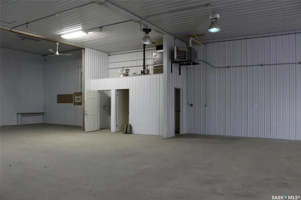 701 37 Highway Shaunavon SK S0N 2M0