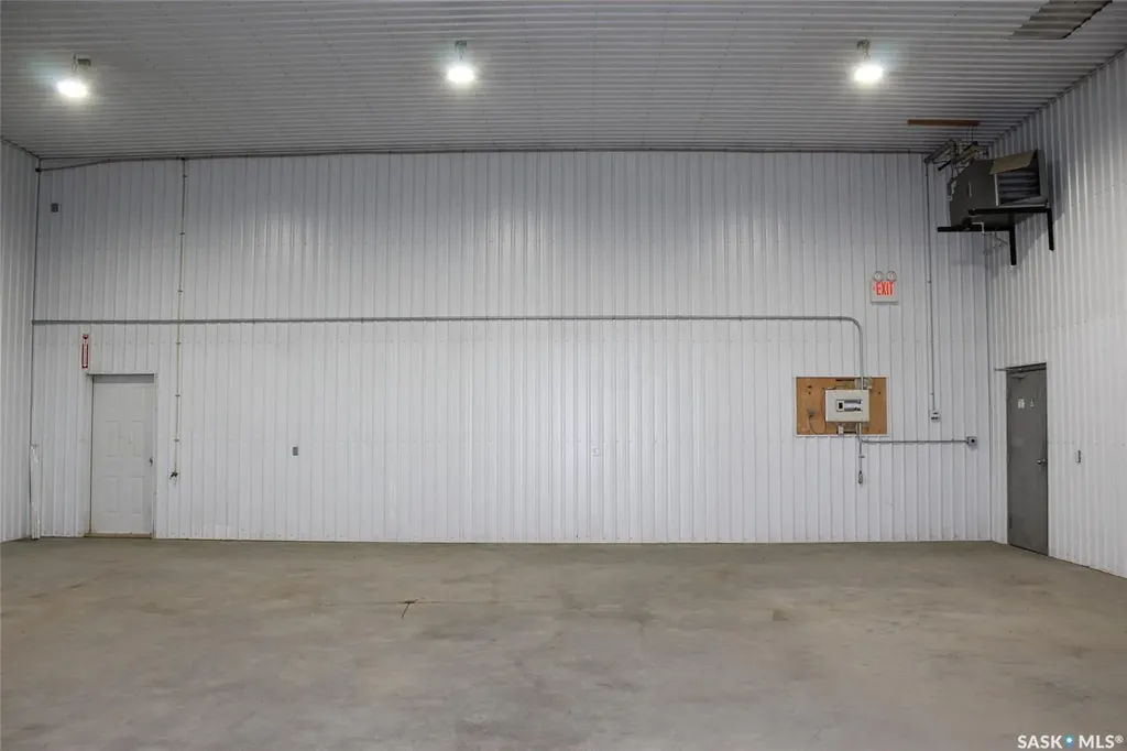 701 37 Highway Shaunavon SK S0N 2M0