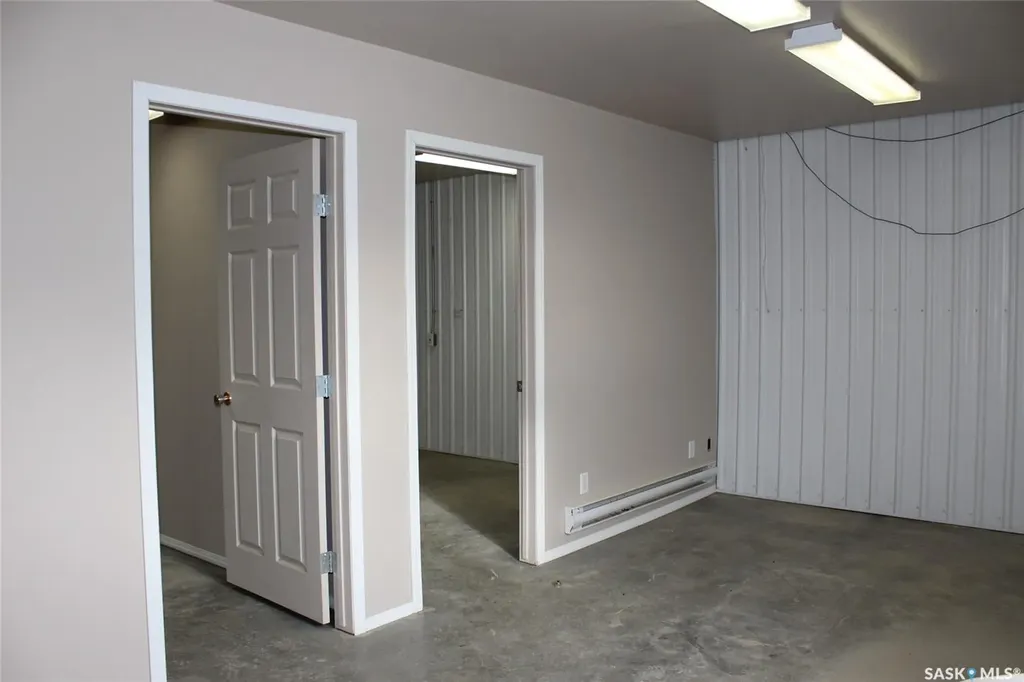 701 37 Highway Shaunavon SK S0N 2M0