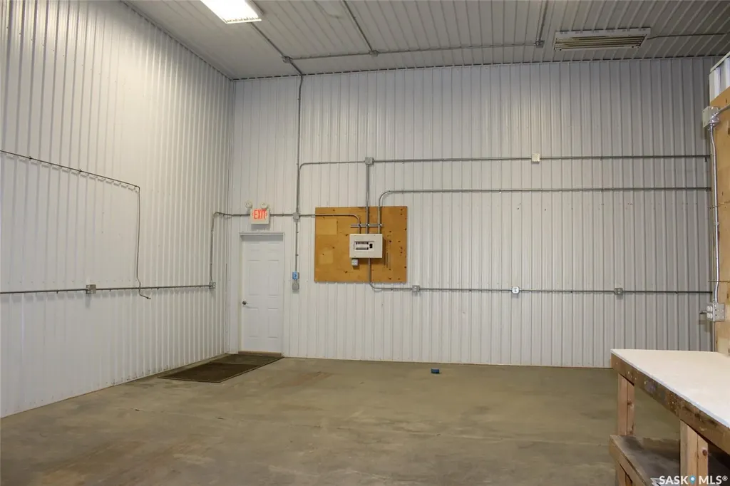 701 37 Highway Shaunavon SK S0N 2M0