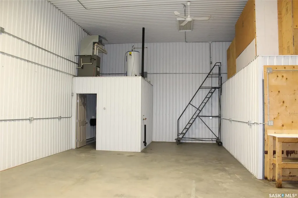 701 37 Highway Shaunavon SK S0N 2M0