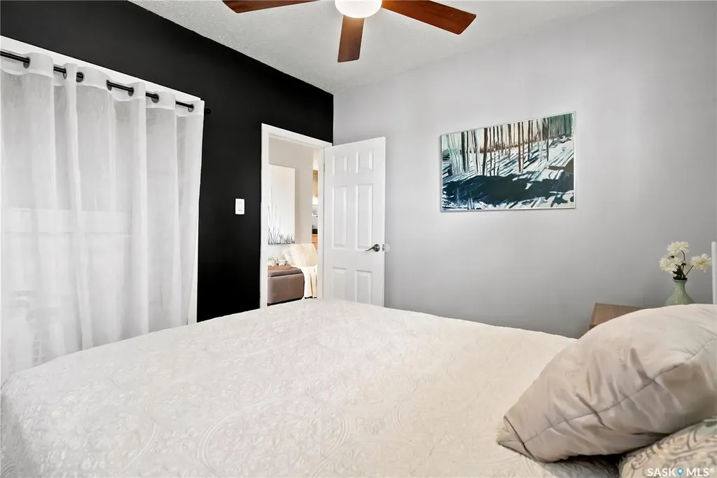 2209 Queen Street Regina SK S4T 4C6