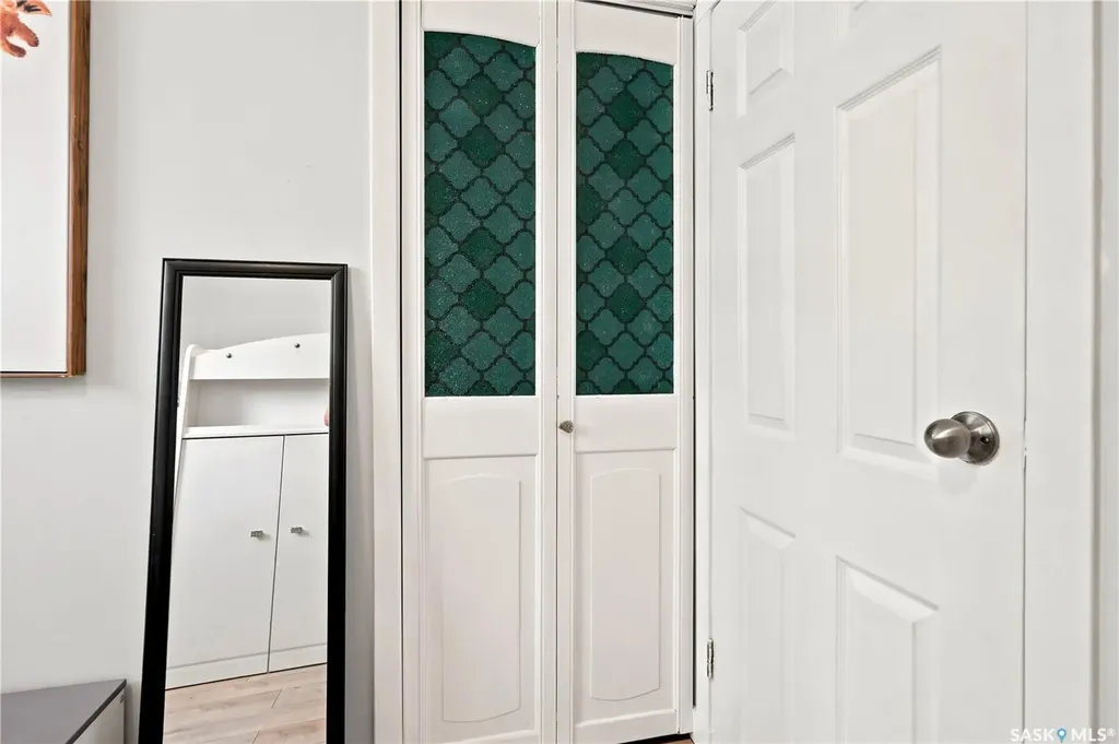2209 Queen Street Regina SK S4T 4C6