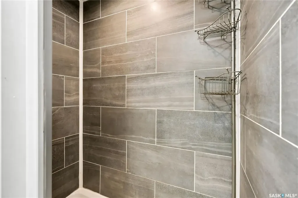 2209 Queen Street Regina SK S4T 4C6