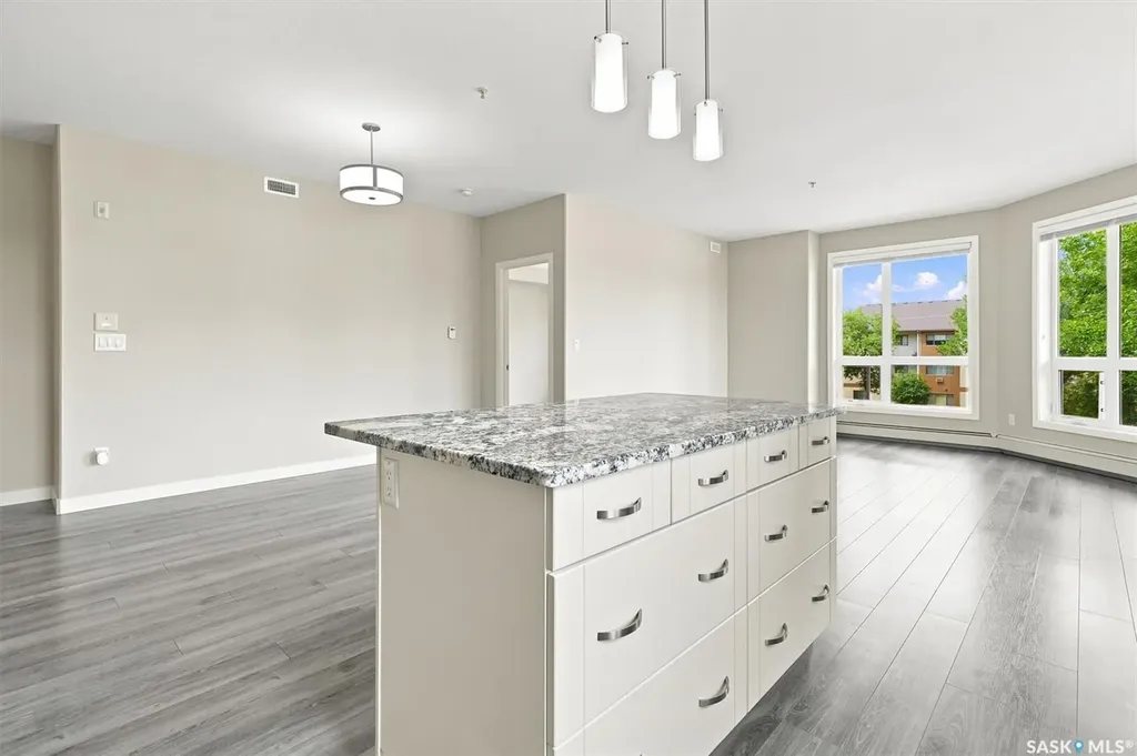 1015 Moss Avenue Saskatoon SK S7H 4J3