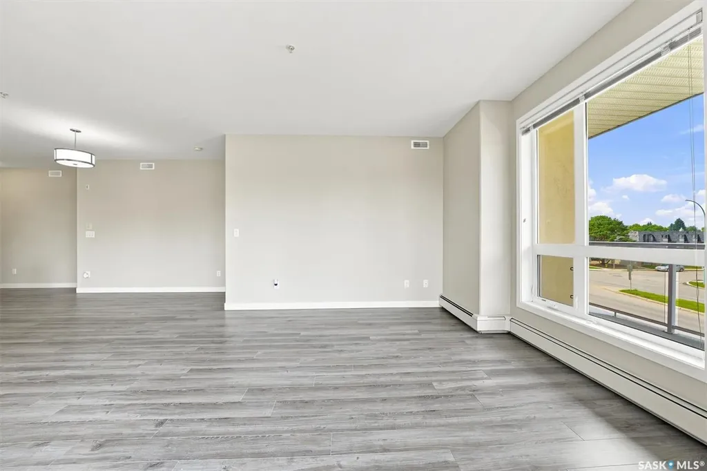1015 Moss Avenue Saskatoon SK S7H 4J3