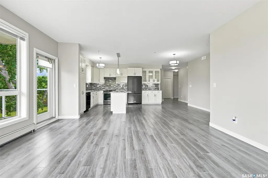 1015 Moss Avenue Saskatoon SK S7H 4J3