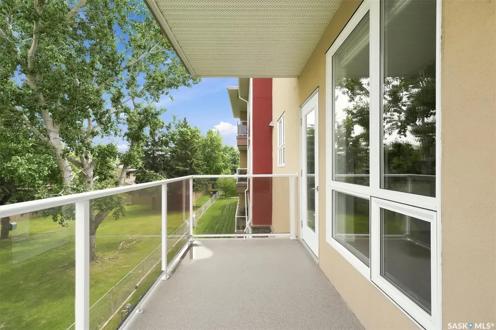 1015 Moss Avenue Saskatoon SK S7H 4J3