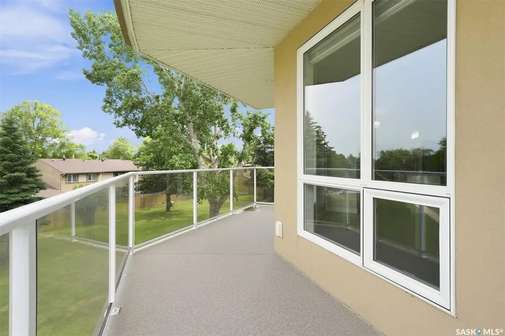 1015 Moss Avenue Saskatoon SK S7H 4J3