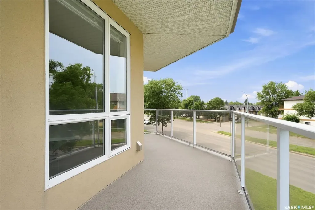 1015 Moss Avenue Saskatoon SK S7H 4J3
