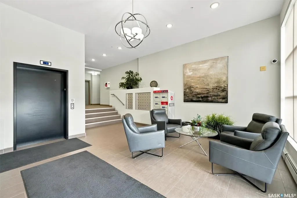 1015 Moss Avenue Saskatoon SK S7H 4J3