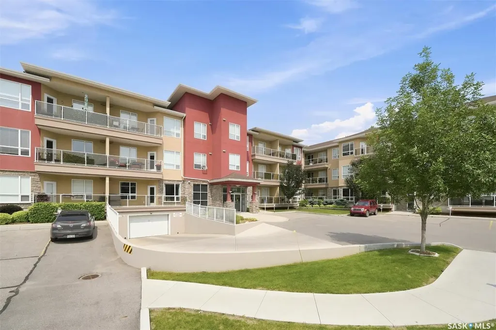 1015 Moss Avenue Saskatoon SK S7H 4J3