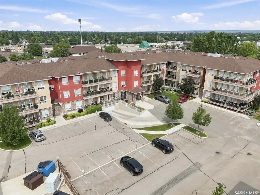 1015 Moss Avenue Saskatoon SK S7H 4J3