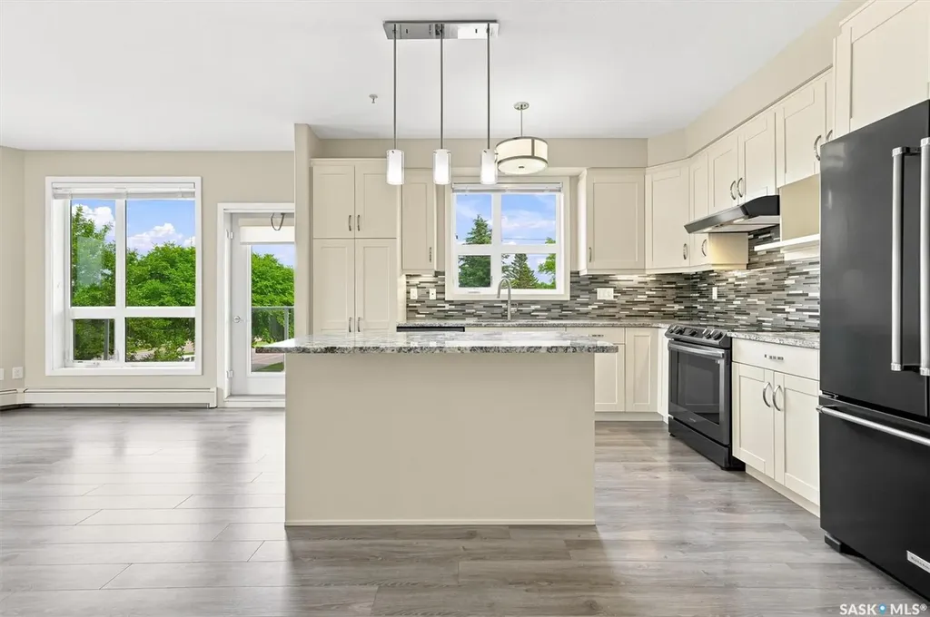 1015 Moss Avenue Saskatoon SK S7H 4J3