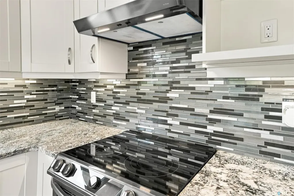 1015 Moss Avenue Saskatoon SK S7H 4J3