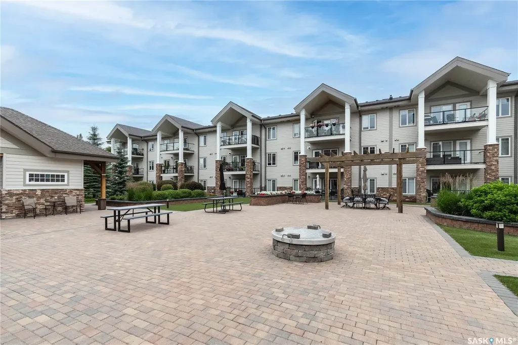 1010 Ruth Street E Saskatoon SK S7J 4M9