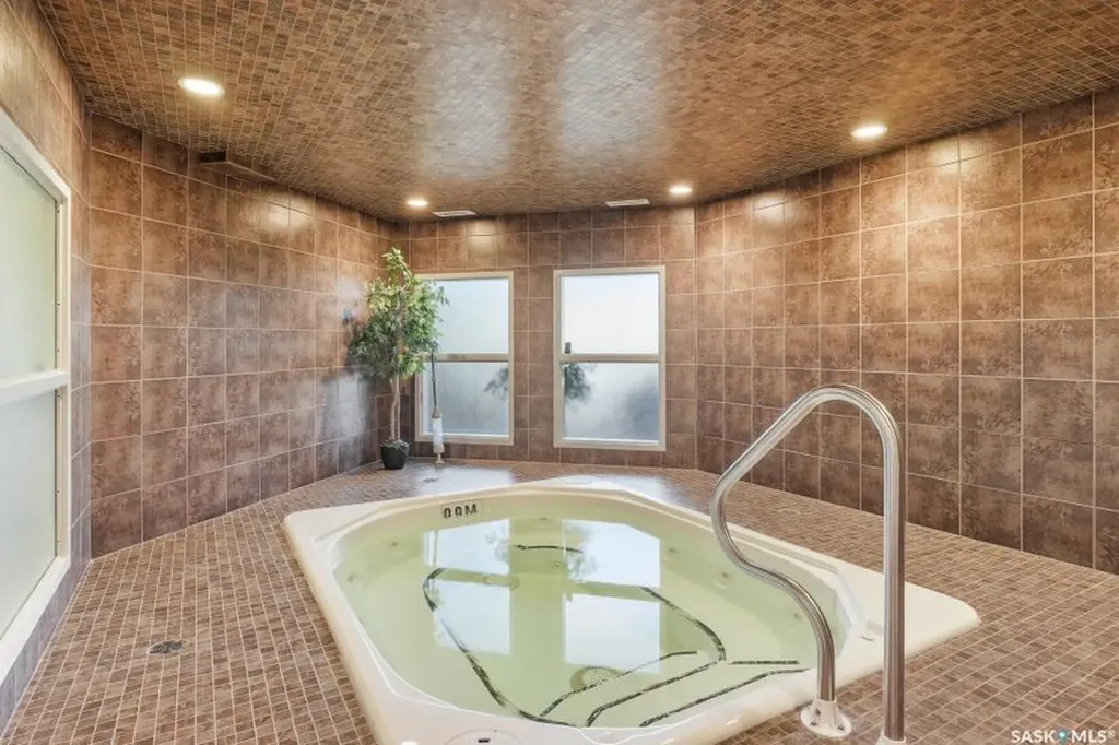 1010 Ruth Street E Saskatoon SK S7J 4M9