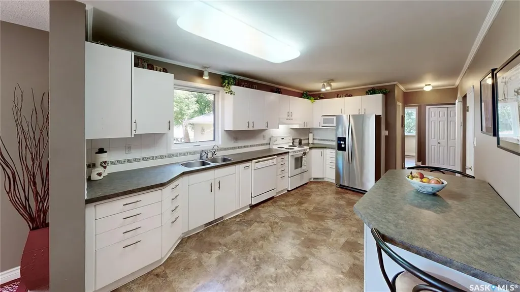 2902 Lacon Street Regina SK S4N 2A8