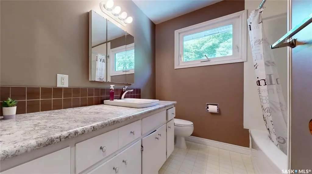 2902 Lacon Street Regina SK S4N 2A8