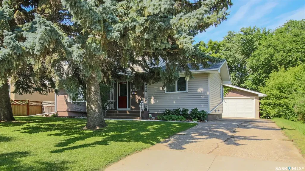 2902 Lacon Street Regina SK S4N 2A8