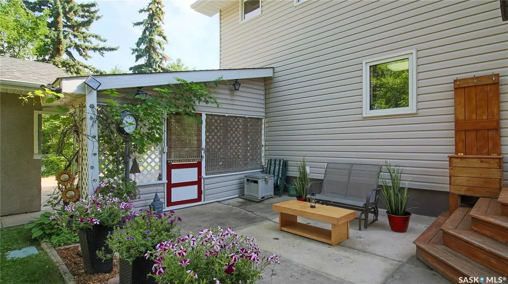 2902 Lacon Street Regina SK S4N 2A8