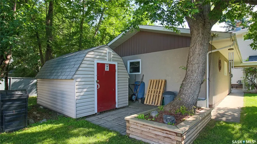 2902 Lacon Street Regina SK S4N 2A8