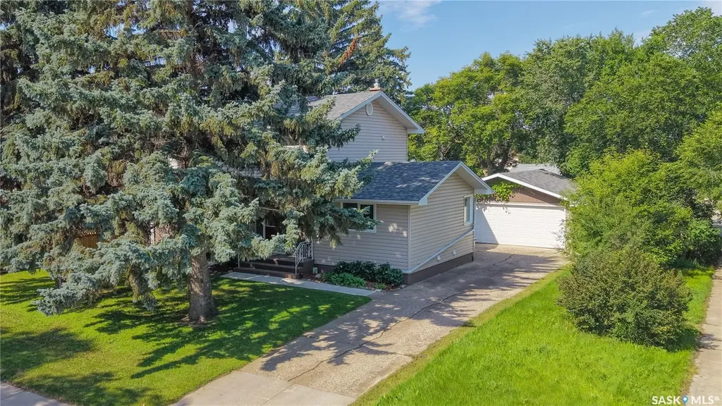 2902 Lacon Street Regina SK S4N 2A8
