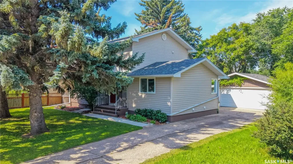 2902 Lacon Street Regina SK S4N 2A8