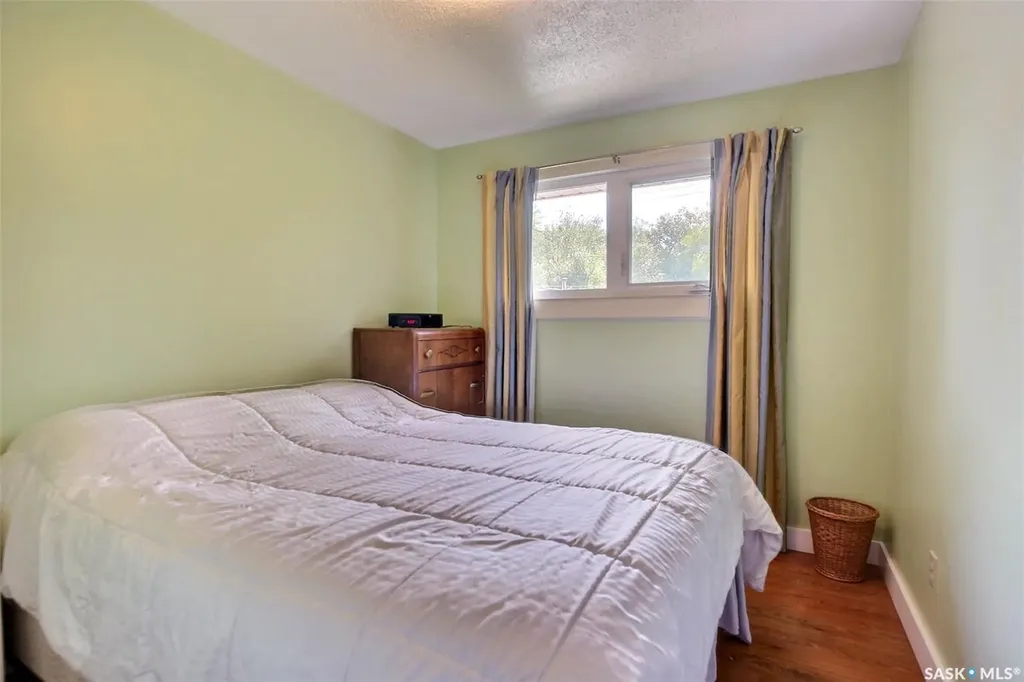 83 Woodward Avenue Regina SK S4R 3H3