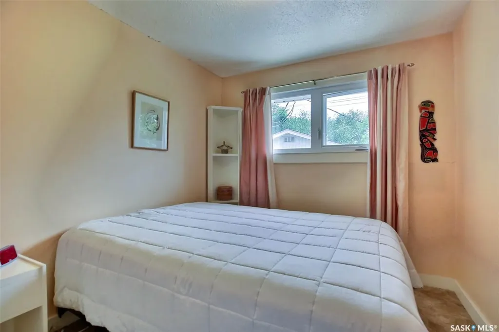 83 Woodward Avenue Regina SK S4R 3H3