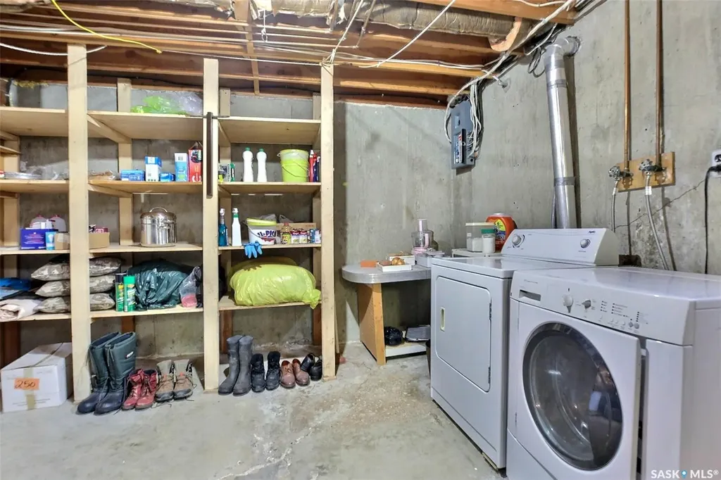 83 Woodward Avenue Regina SK S4R 3H3