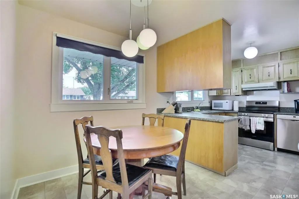 83 Woodward Avenue Regina SK S4R 3H3