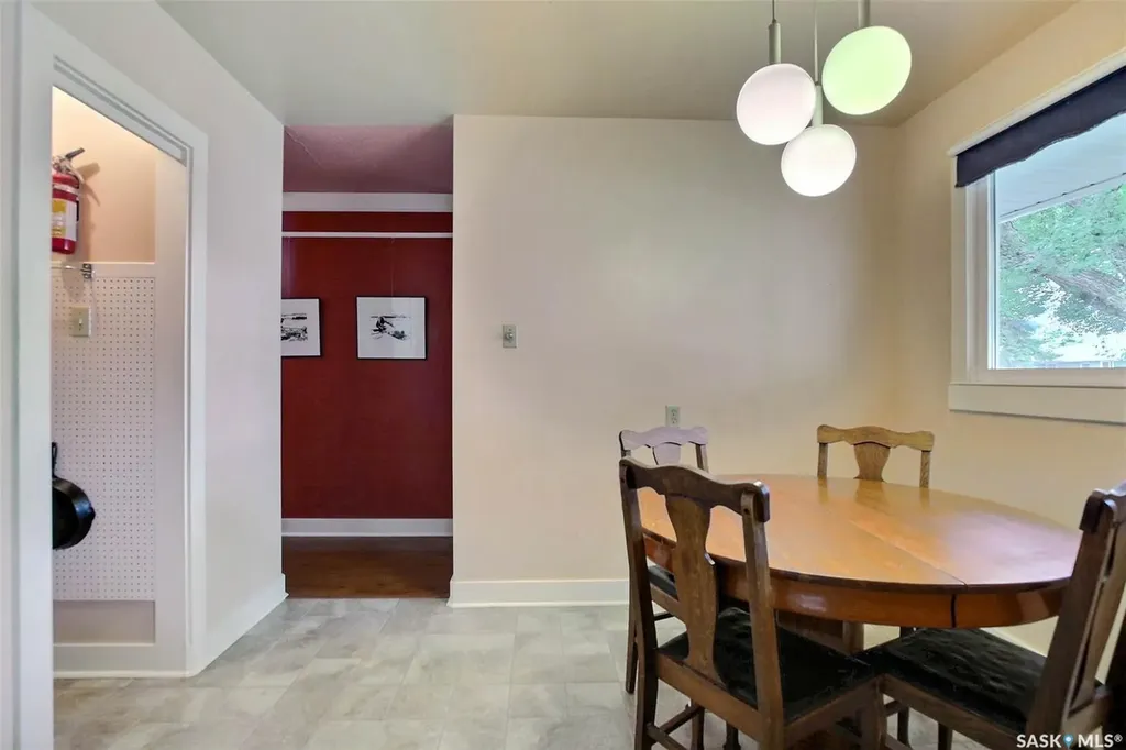 83 Woodward Avenue Regina SK S4R 3H3