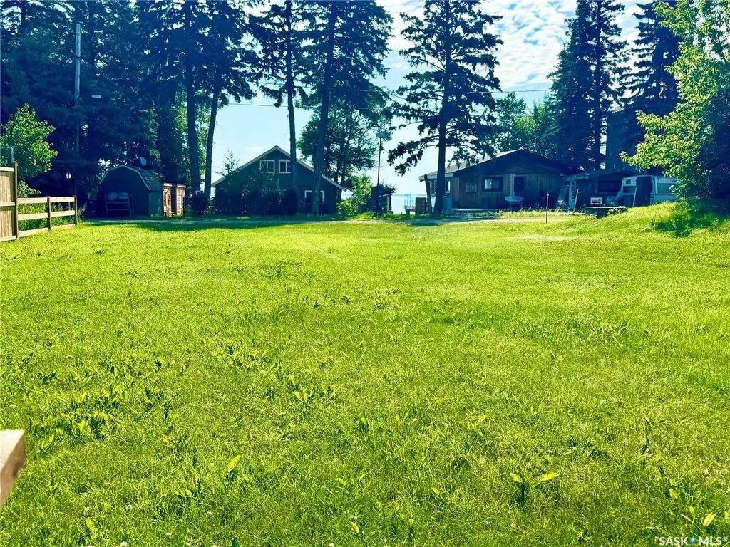 17 Lot 2a 2nd Crescent N Candle Lake SK S0J 3E0