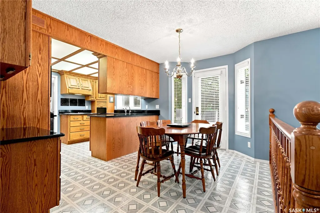 711 Whitewood Court Saskatoon SK S7J 4K5