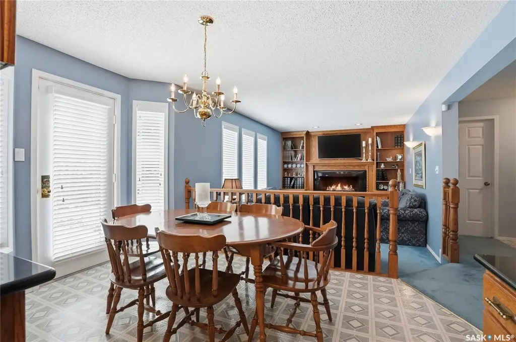 711 Whitewood Court Saskatoon SK S7J 4K5